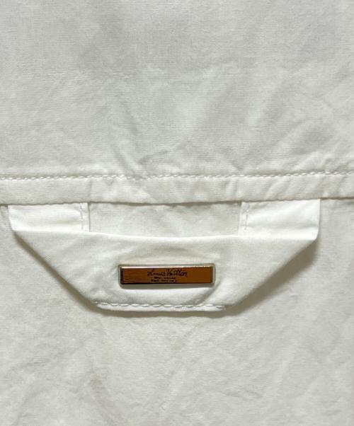 LOUIS VUITTON（ルイ ヴィトン）LOUIS VUITTON (ルイ ヴィトン) 22AW プレースドエンブロイダリーシャツ ホワイト サイズ:Mの古着・服飾アイテム
