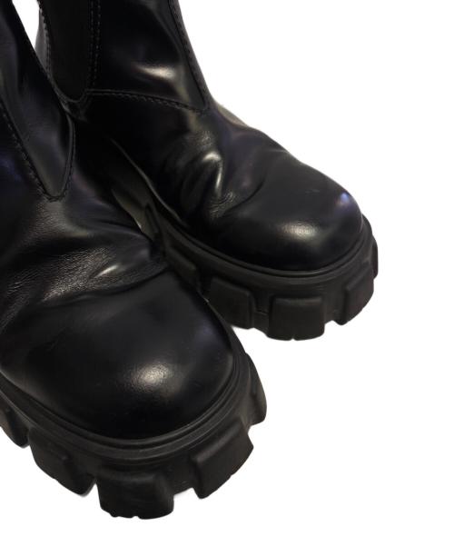 PRADA（プラダ）PRADA (プラダ) モノリス ブラッシュドレザー チェルシーブーツ サイドゴアブーツ ブラック サイズ:7の古着・服飾アイテム