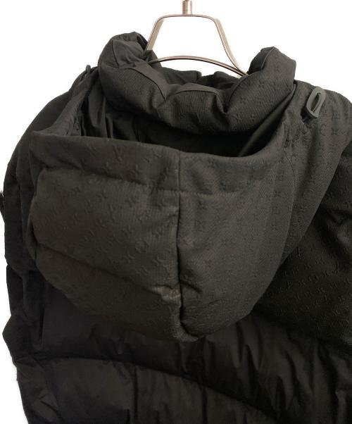 LOUIS VUITTON（ルイ ヴィトン）LOUIS VUITTON (ルイ ヴィトン) モノグラムフーデッドダウンジャケット ブラック サイズ:48の古着・服飾アイテム