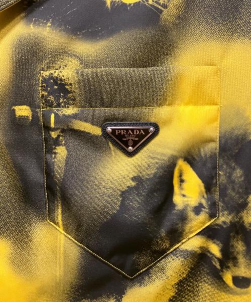 PRADA（プラダ）PRADA (プラダ) Abstract Fox Print  Bowling Shirt/トライアングルロゴ総柄シャツ イエロー×ブラック サイズ:XLの古着・服飾アイテム