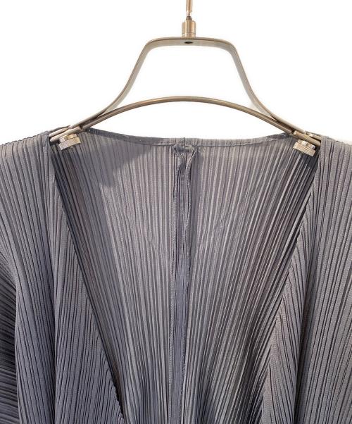 PLEATS PLEASE（プリーツプリーズ）PLEATS PLEASE (プリーツプリーズ) プリーツカーディガン グレー サイズ:3の古着・服飾アイテム