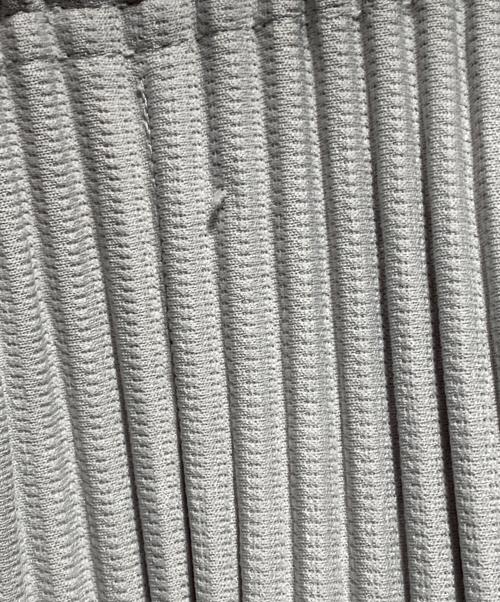 HOMME PLISSE ISSEY MIYAKE（オム プリッセ イッセイ ミヤケ）HOMME PLISSE ISSEY MIYAKE (オム プリッセ イッセイ ミヤケ) プリーツパンツ ライトグレー サイズ:１の古着・服飾アイテム