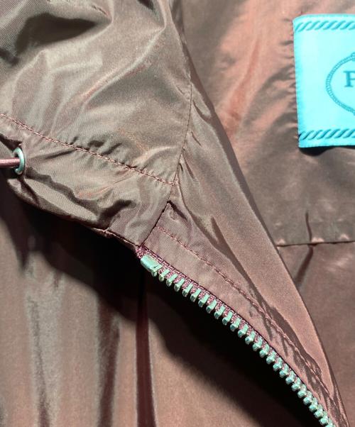 PRADA（プラダ）PRADA (プラダ) ロゴプレートナイロンジャケット ワインレッド サイズ:42の古着・服飾アイテム