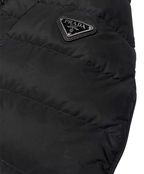 PRADA（プラダ）PRADA (プラダ) トライアングルロゴプレートダウンジャケット ブラック サイズ:44の古着・服飾アイテム