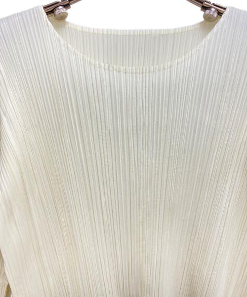 ISSEY MIYAKE（イッセイミヤケ）ISSEY MIYAKE (イッセイミヤケ) プリーツカットソー ベージュ サイズ:Mの古着・服飾アイテム