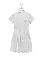 PRADAプラダ）の古着「Emblem Pocket Dress/エンブレムポケットワンピース」｜ホワイト