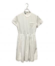 PRADA（プラダ）の古着「Emblem Pocket Dress/エンブレムポケットワンピース」｜ホワイト