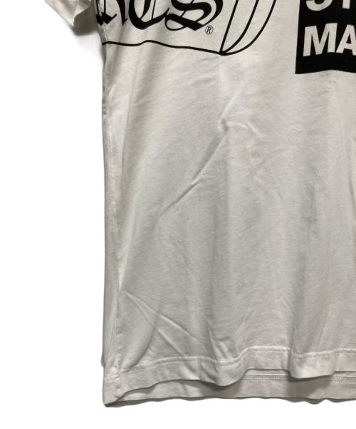 CHROME HEARTS（クロムハーツ）CHROME HEARTS (クロムハーツ) COMME des GARCONS (コムデギャルソン) スクロールラベルロゴTシャツ ホワイト サイズ:XXLの古着・服飾アイテム