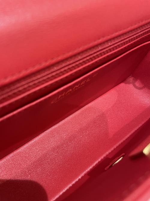 CHANEL（シャネル）CHANEL (シャネル) チェーンショルダーバッグ レッド サイズ:20の古着・服飾アイテム