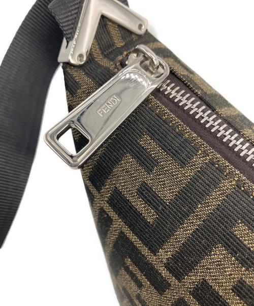 FENDI（フェンディ）FENDI (フェンディ) Small Melon Messenger Bag(スモールメロンメッセンジャーバッグ)/ショルダーバッグ ブラウン サイズ:-の古着・服飾アイテム