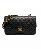 CHANELシャネル）の古着「マトラッセ 25 Wフラップ チェーンショルダーバッグ」｜ブラック