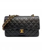 CHANELシャネル）の古着「マトラッセ 25 Wフラップ チェーンショルダーバッグ」｜ブラック