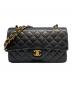 CHANEL（シャネル）の古着「マトラッセ 25 Wフラップ チェーンショルダーバッグ」｜ブラック