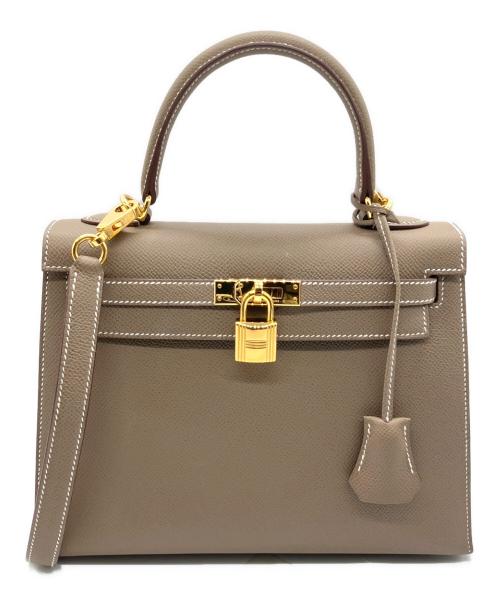 HERMES（エルメス）HERMES (エルメス) ケリー25/ヴォーエプソン/エトゥープ/外縫い/W刻印:2024年製 エトゥープ サイズ:25の古着・服飾アイテム