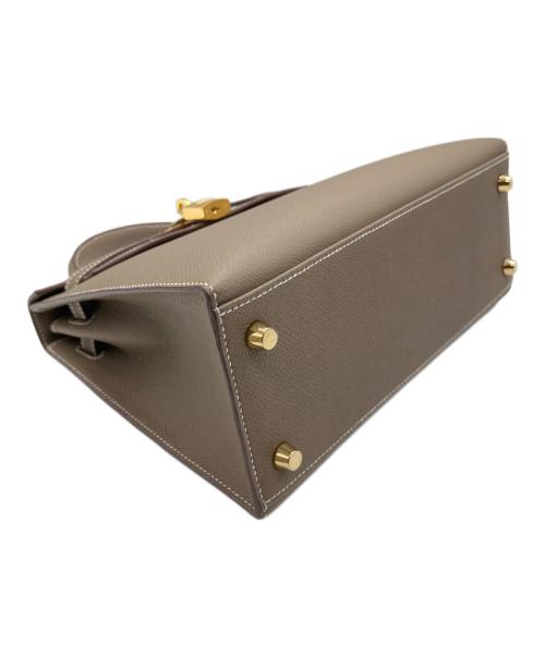 HERMES（エルメス）HERMES (エルメス) ケリー25/ヴォーエプソン/エトゥープ/外縫い/W刻印:2024年製 エトゥープ サイズ:25の古着・服飾アイテム