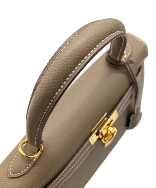 HERMES（エルメス）HERMES (エルメス) ケリー25/ヴォーエプソン/エトゥープ/外縫い/W刻印:2024年製 エトゥープ サイズ:25の古着・服飾アイテム