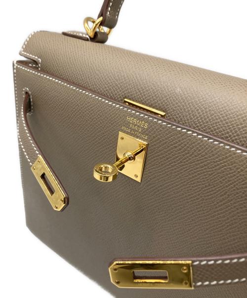 HERMES（エルメス）HERMES (エルメス) ケリー25/ヴォーエプソン/エトゥープ/外縫い/W刻印:2024年製 エトゥープ サイズ:25の古着・服飾アイテム