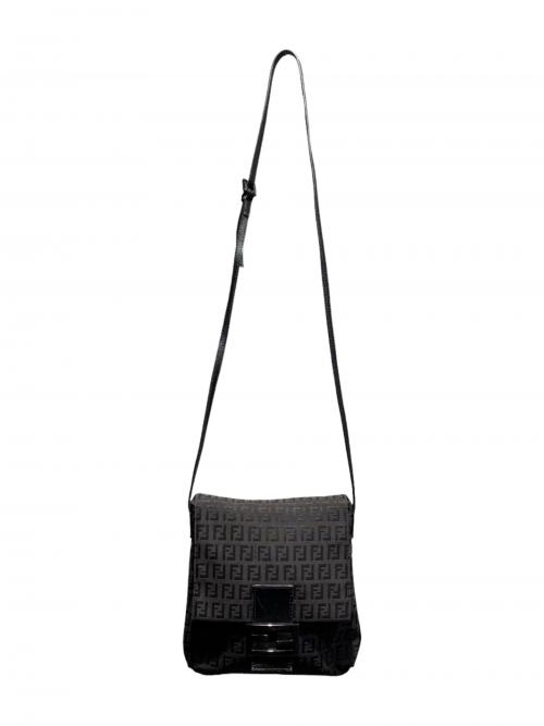 FENDI（フェンディ）FENDI (フェンディ) ショルダーバッグ ブラック サイズ:-の古着・服飾アイテム