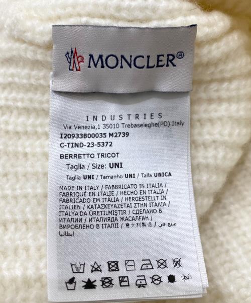 MONCLER（モンクレール）MONCLER (モンクレール) ロゴワッペンニット帽 ホワイト サイズ:UNI（55-62㎝）の古着・服飾アイテム