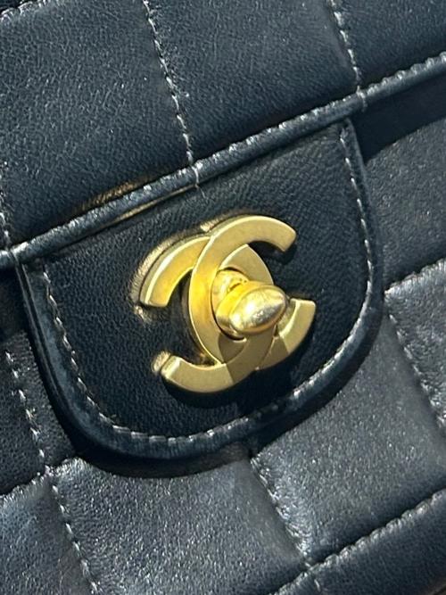 CHANEL（シャネル）CHANEL (シャネル) チェーンショルダーバッグ/チョコバー ブラック サイズ:-の古着・服飾アイテム