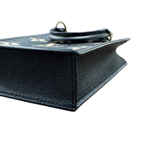 LOUIS VUITTON（ルイ ヴィトン）LOUIS VUITTON (ルイ ヴィトン) モノグラム・アンプラント/プティットサックプラ/M81416 ブラック サイズ:-の古着・服飾アイテム