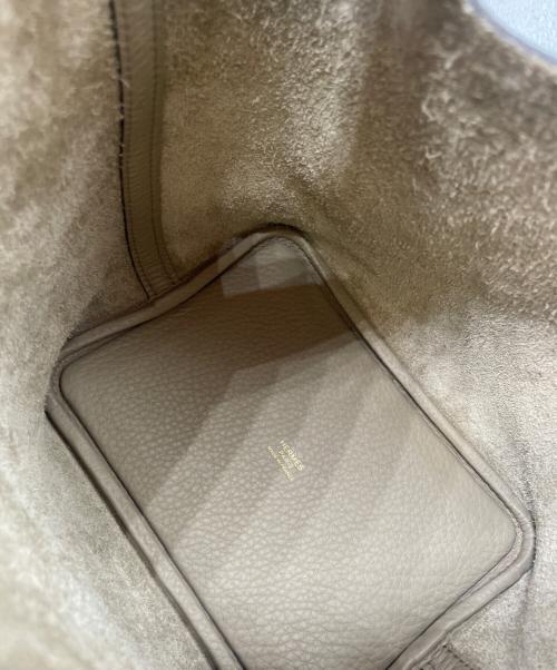 HERMES（エルメス）HERMES (エルメス) ピコタンロック PM/シルバー金具/トリヨンクレマンス/トレンチ/W刻印 トレンチ サイズ:PMの古着・服飾アイテム