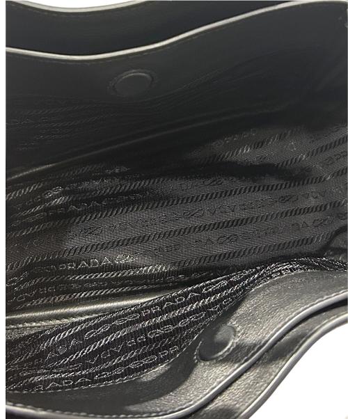 PRADA（プラダ）PRADA (プラダ) トライアングルロゴソフトグレインレザーミニトートバッグ ブラック サイズ:-の古着・服飾アイテム