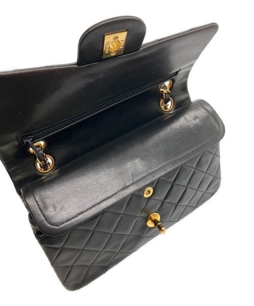 CHANEL（シャネル）CHANEL (シャネル) Wフラップマトラッセ/チェーンショルダーバッグ ブラック サイズ:23の古着・服飾アイテム