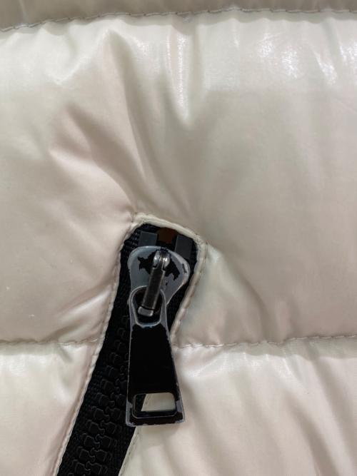 MONCLER（モンクレール）MONCLER (モンクレール) BADY/ダウンジャケット アイボリー サイズ:1の古着・服飾アイテム
