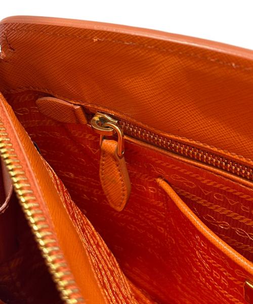 PRADA（プラダ）PRADA (プラダ) サフィアーノ ラクス パラス ハンドバ　	BN2412ッグ オレンジの古着・服飾アイテム