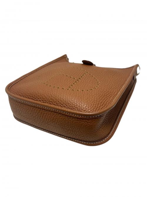 HERMES（エルメス）HERMES (エルメス) Evelyne TPM エブリン TPM/トリヨンクレマンス/ゴールド/W刻印：2022年製造/シルバー金具 ゴールド サイズ:TPMの古着・服飾アイテム