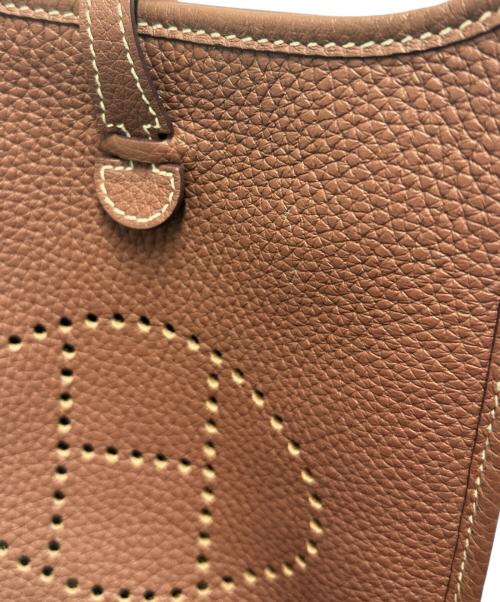 HERMES（エルメス）HERMES (エルメス) Evelyne TPM エブリン TPM/トリヨンクレマンス/ゴールド/U刻印：2022年製造/シルバー金具 ゴールド サイズ:TPMの古着・服飾アイテム