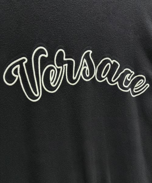VERSACE（ヴェルサーチェ）VERSACE (ヴェルサーチェ) シグネチャーロゴニット ブラック サイズ:48の古着・服飾アイテム