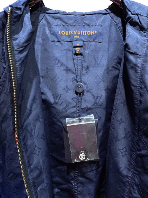 LOUIS VUITTON（ルイ ヴィトン）LOUIS VUITTON (ルイ ヴィトン) モノグラムナイロンジャケット RW242WW OU6 FROW12　24AW ネイビー サイズ:36 未使用品の古着・服飾アイテム