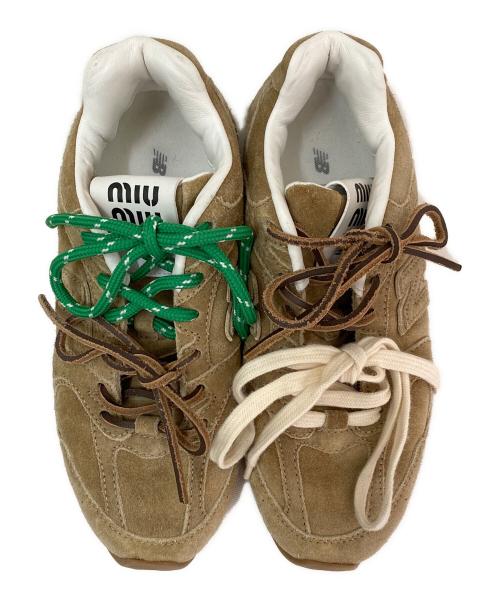 MIU MIU（ミュウミュウ）MIU MIU (ミュウミュウ) NEW BALANCE (ニューバランス) スウェードスニーカー ブラウン サイズ:36の古着・服飾アイテム