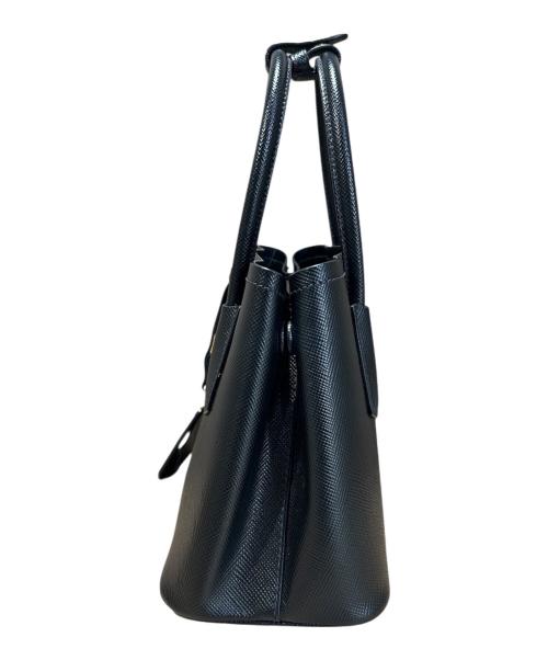 PRADA（プラダ）PRADA (プラダ) ダブル スモール サフィアーノレザー バッグ ブラック サイズ:スモールの古着・服飾アイテム