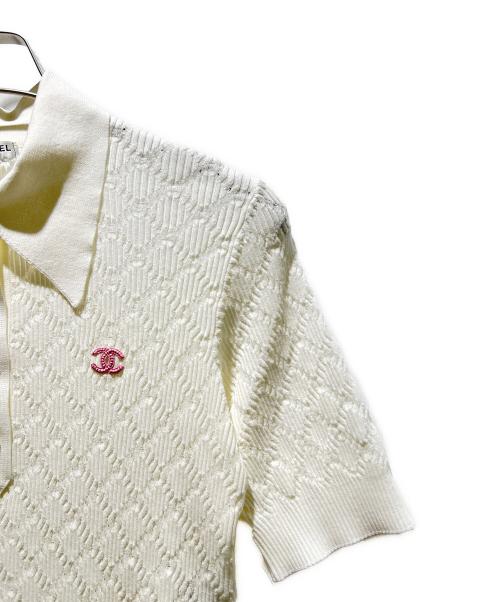 CHANEL（シャネル）CHANEL (シャネル) ココボタンニットポロシャツ/P63124K48813 ホワイト サイズ:40の古着・服飾アイテム