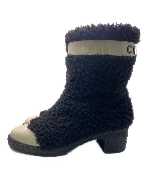 CHANEL（シャネル）CHANEL (シャネル) バイカラー ムートンブーツ  ブラック サイズ:39 1/2の古着・服飾アイテム
