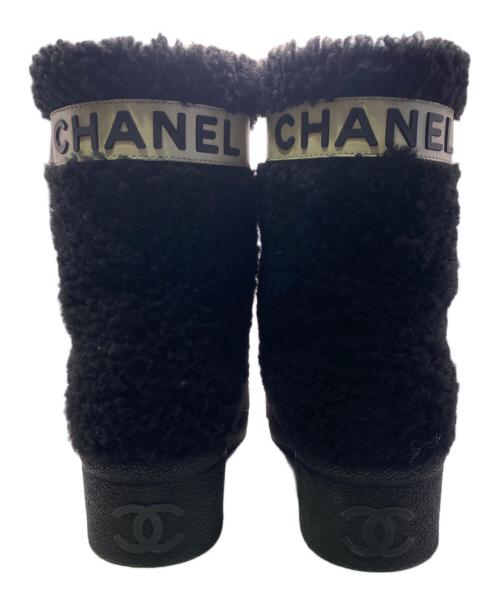 CHANEL（シャネル）CHANEL (シャネル) バイカラー ムートンブーツ  ブラック サイズ:39 1/2の古着・服飾アイテム