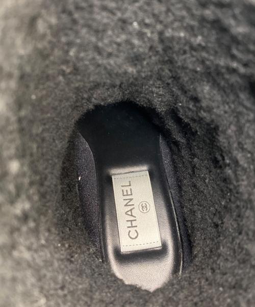 CHANEL（シャネル）CHANEL (シャネル) バイカラー ムートンブーツ  ブラック サイズ:39 1/2の古着・服飾アイテム
