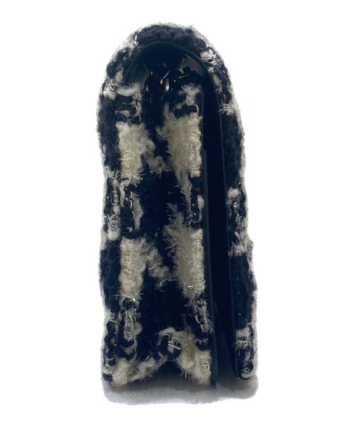 CHANEL（シャネル）CHANEL (シャネル) COCO Mark Chain Shoulder Bag/コマーク ショルダーバッグ ホワイト×ブラックの古着・服飾アイテム