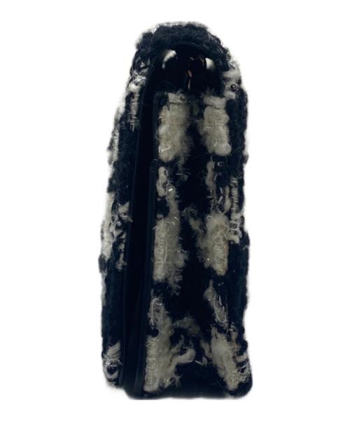 CHANEL（シャネル）CHANEL (シャネル) COCO Mark Chain Shoulder Bag/コマーク ショルダーバッグ ホワイト×ブラックの古着・服飾アイテム