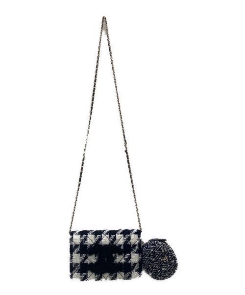 CHANEL（シャネル）CHANEL (シャネル) COCO Mark Chain Shoulder Bag/コマーク ショルダーバッグ ホワイト×ブラックの古着・服飾アイテム