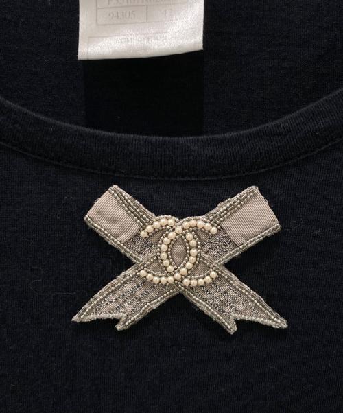 CHANEL（シャネル）CHANEL (シャネル) P35 ココマークリボン半袖カットソー 09P ネイビー サイズ:42の古着・服飾アイテム
