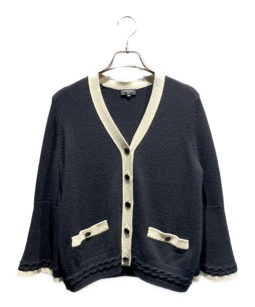 CHANEL（シャネル）CHANEL (シャネル) カーディガン/バイカラー/P58534K07657 ホワイト×ブラック サイズ:38の古着・服飾アイテム