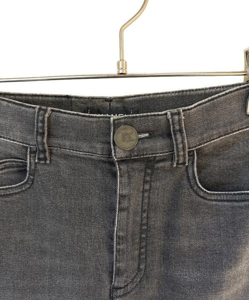 CHANEL（シャネル）CHANEL (シャネル) ココマークデニムパンツ P64935V61048 ブラック サイズ:34の古着・服飾アイテム