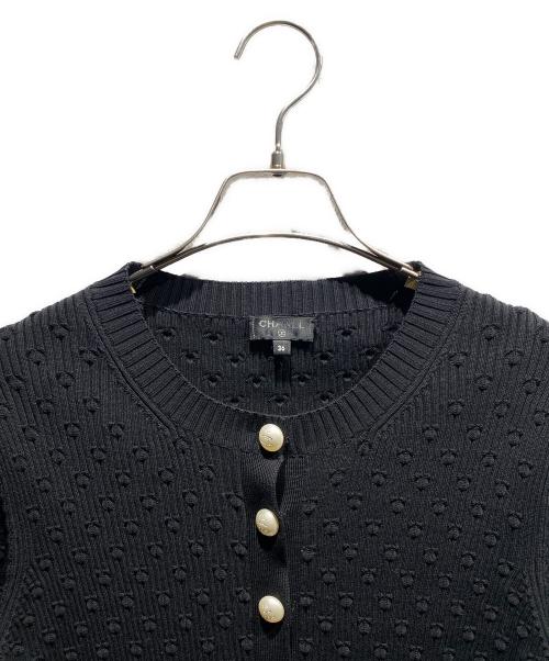 CHANEL（シャネル）CHANEL (シャネル) パールボタンニット/P60494K46047 ブラック サイズ:36の古着・服飾アイテム