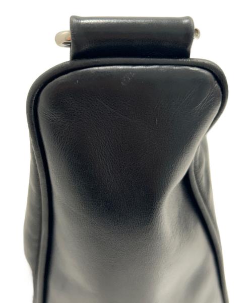 PRADA（プラダ）PRADA (プラダ) トライアングルショルダーバッグ　2VH155 ブラックの古着・服飾アイテム