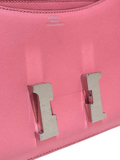 HERMES（エルメス）HERMES (エルメス) コンスタンス ミニ/ヴォースイフト/ローズアザレ/D刻印：2019年製造/シルバー金具 ローズアザレの古着・服飾アイテム