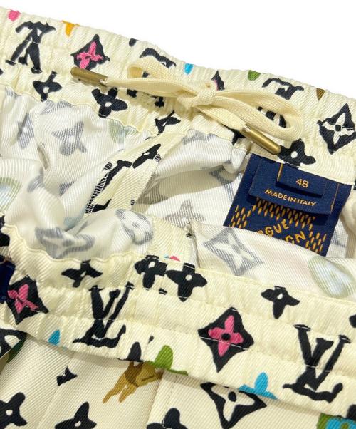 LOUIS VUITTON（ルイ ヴィトン）LOUIS VUITTON (ルイ ヴィトン) Monogram Printed Silk Shorts/RM242MM MEL HRP32W ベージュ×マルチ サイズ:48の古着・服飾アイテム